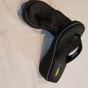 Volatile island 2 sandal